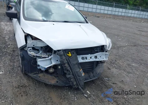 2016 Ford Focus S из США, поврежденный, VIN 1FADP3E20GL233089